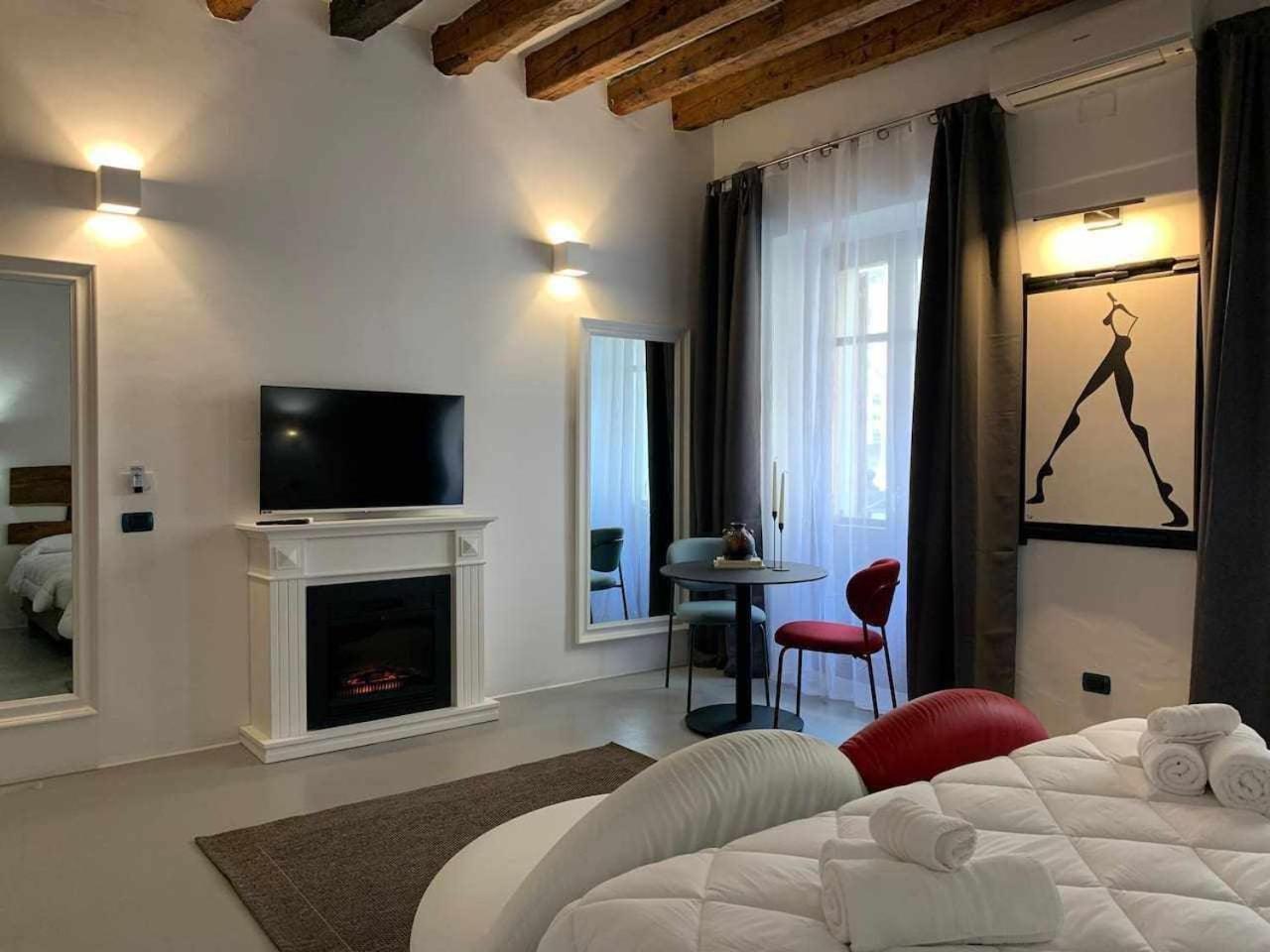 C&O Savoia Deluxe Rooms كالياري المظهر الخارجي الصورة