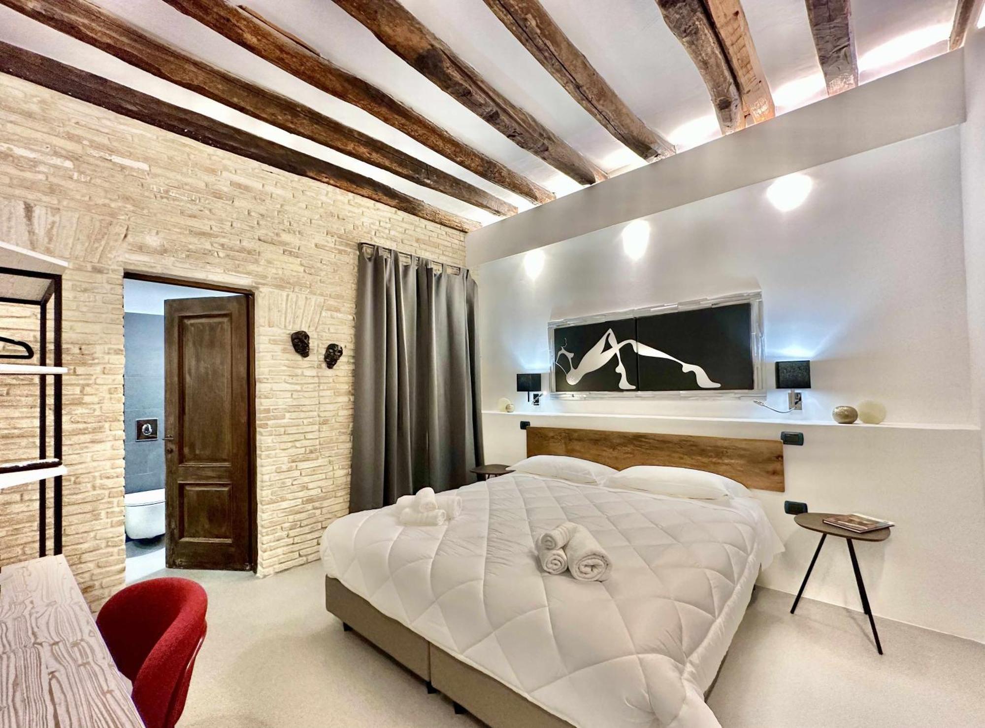 C&O Savoia Deluxe Rooms كالياري المظهر الخارجي الصورة