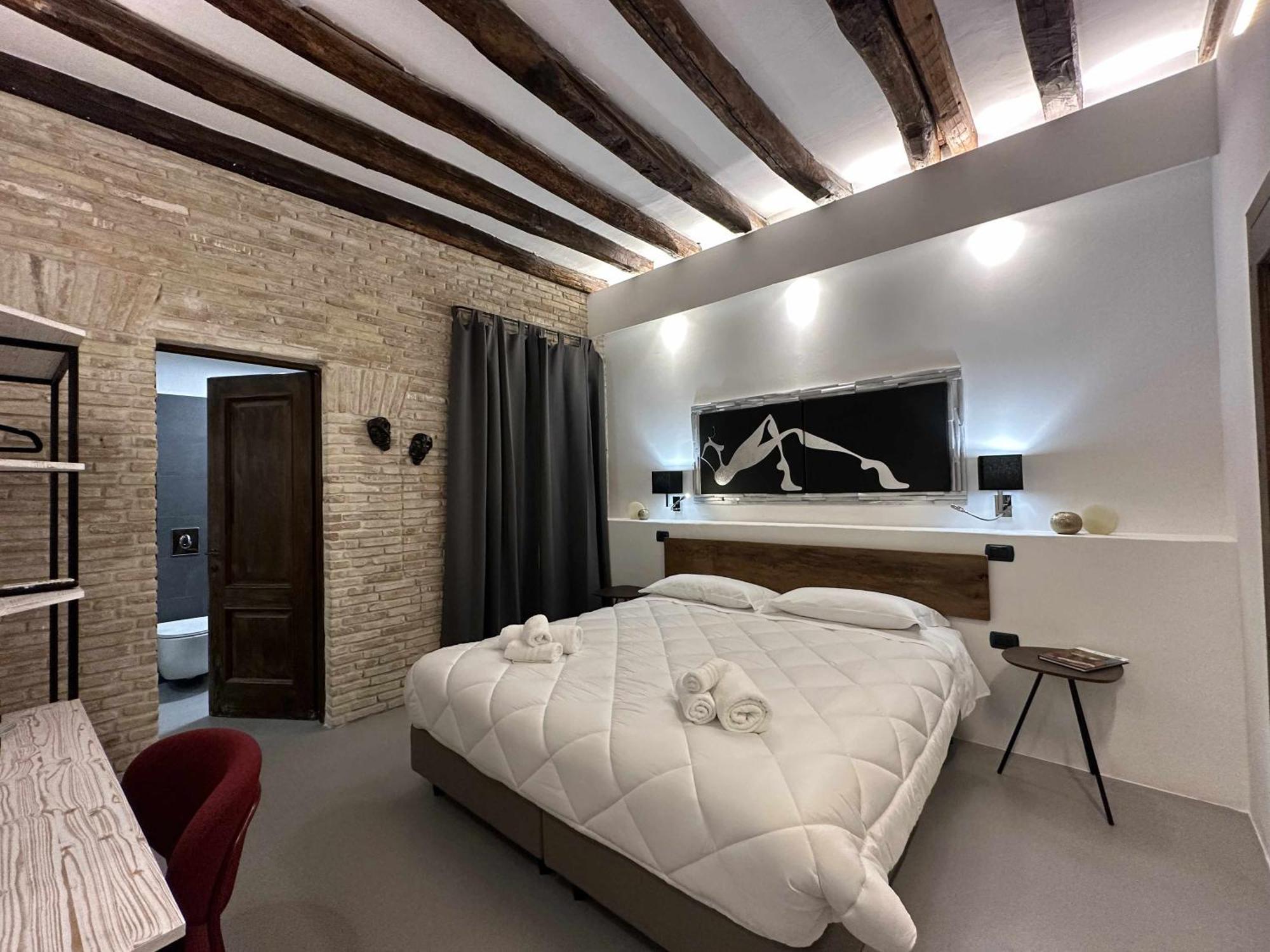 C&O Savoia Deluxe Rooms كالياري المظهر الخارجي الصورة